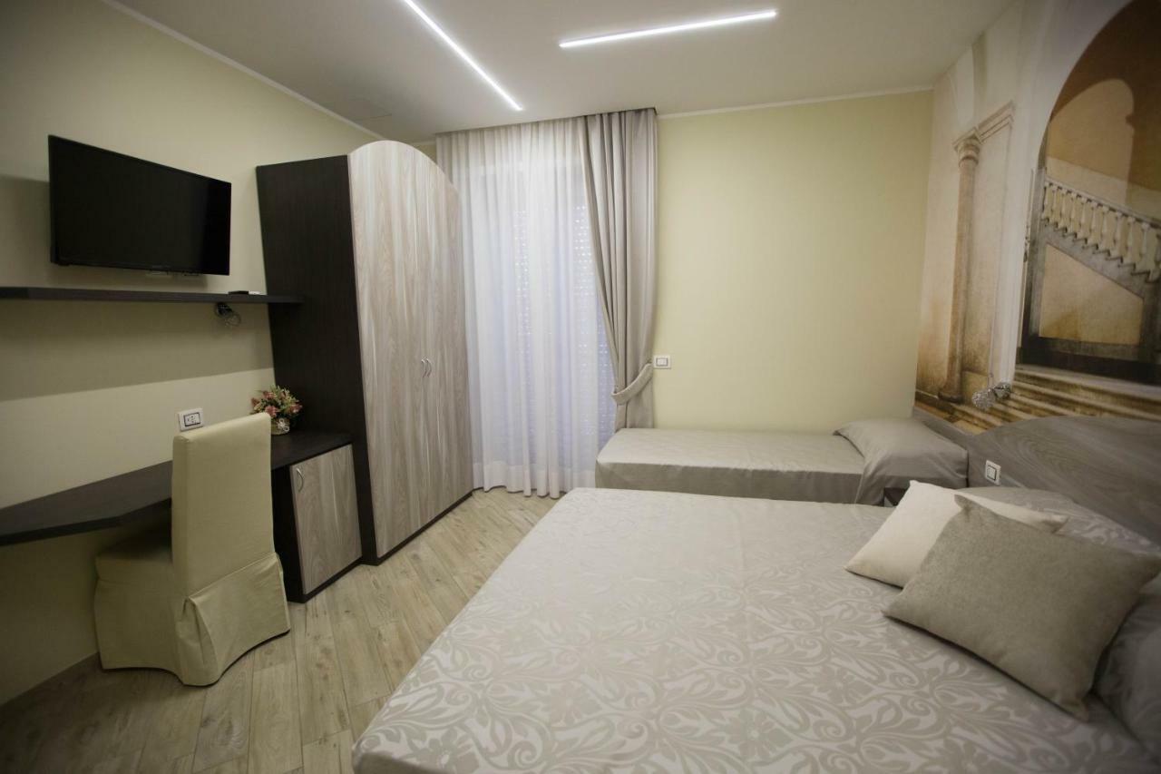 4 Rent Panzió Albano Laziale Kültér fotó