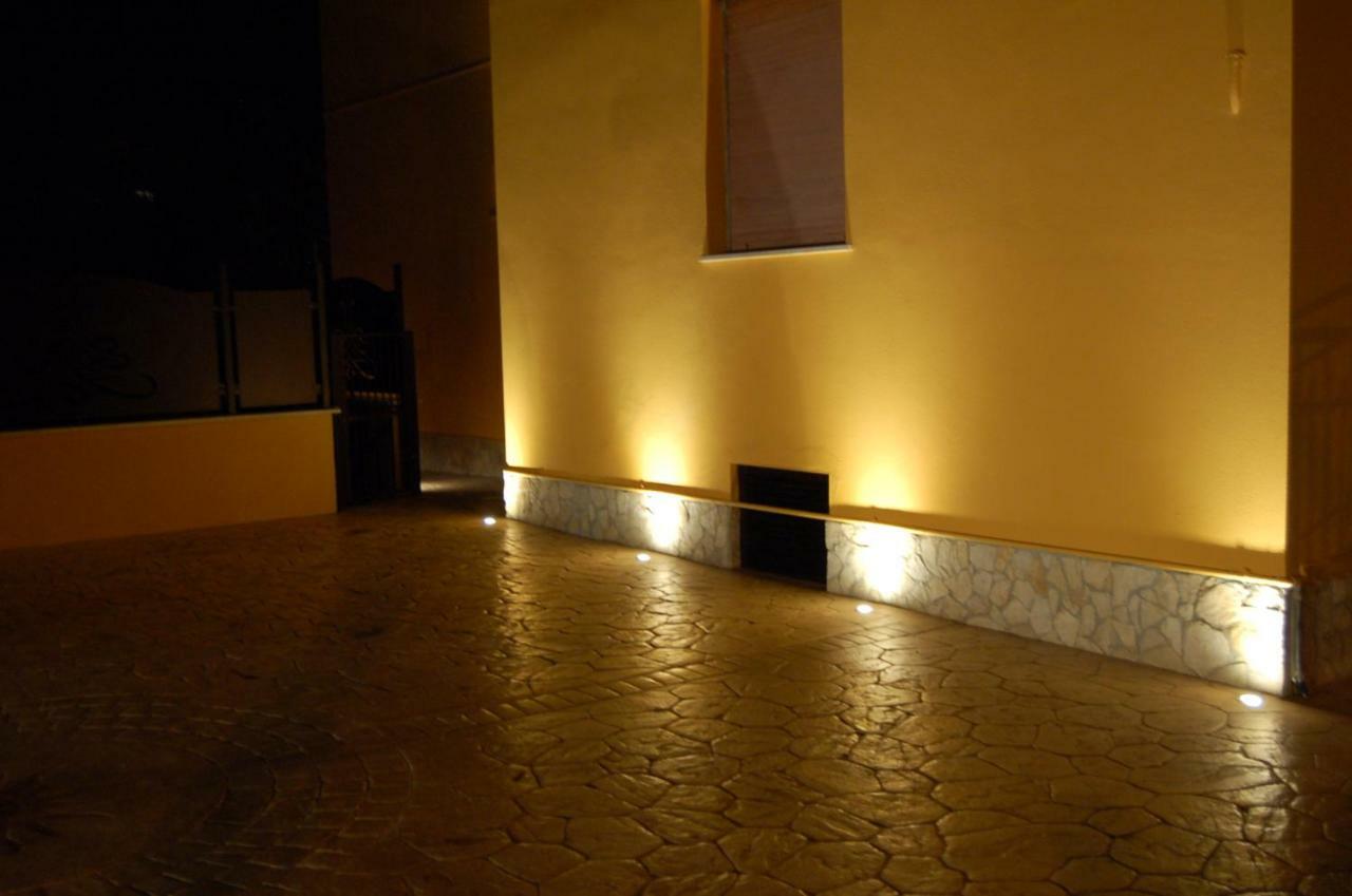 4 Rent Panzió Albano Laziale Kültér fotó